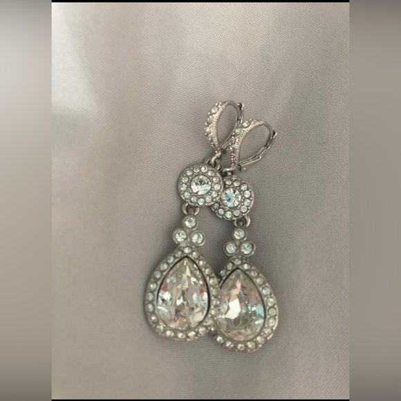 Givenchy earrings - Picture 3 of 11